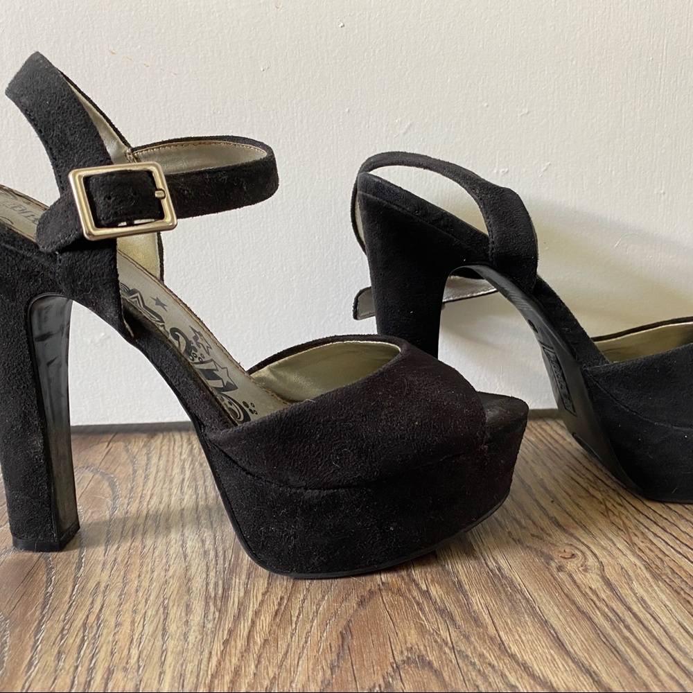 Black Chunky heel